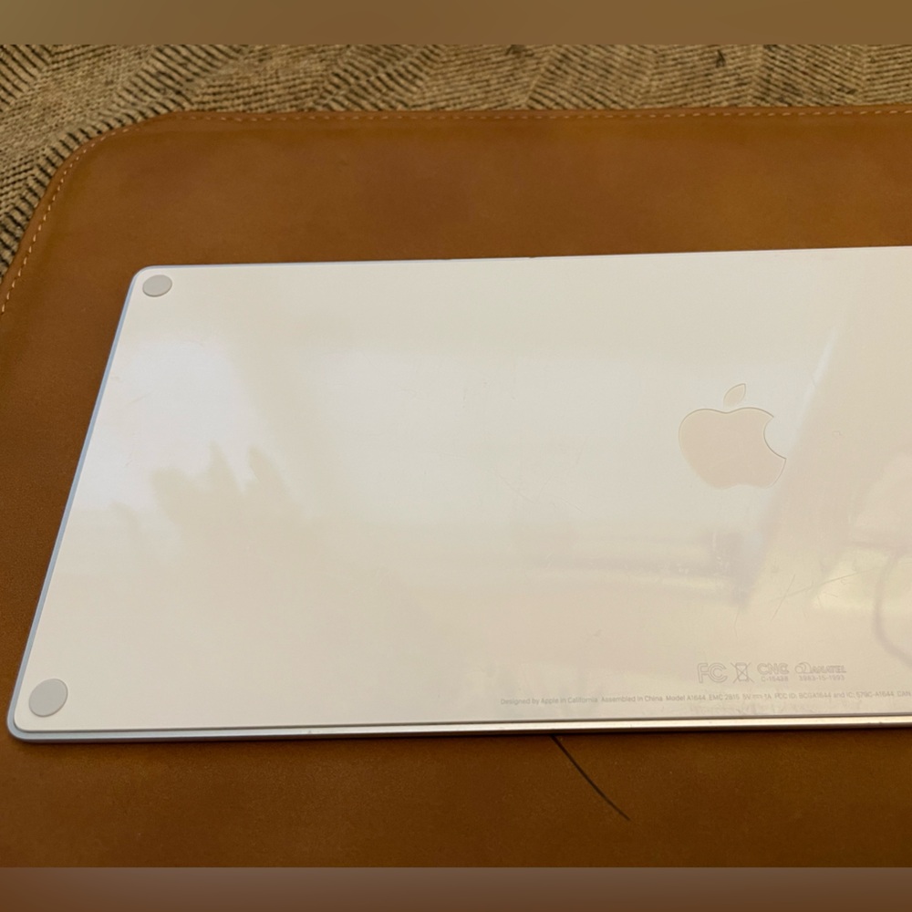 Apple Magic Wireless Keyboard - Picture 4 of 5